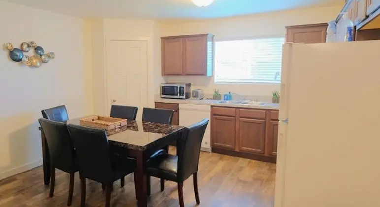 3Bdrm 2Bath 4Beds - 3 STORY NORTH HOU - Oda