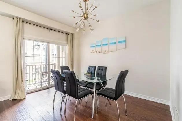 3BR 2 5BA Townhome 1 min to the Beach BBQ Parking - Oda