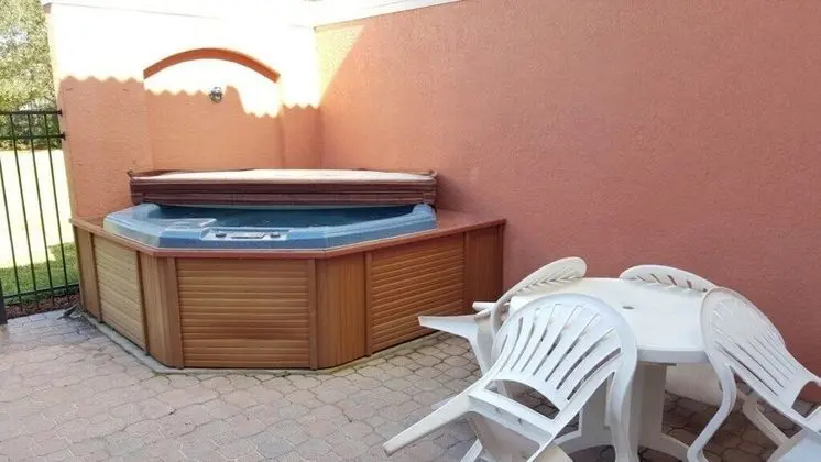 3br, 2.5ba Townhome W/ Sunny Rear Yard 3 Bedroom Townhouse by Redawning - Dış Mekan