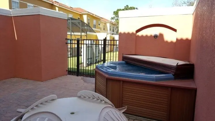 3br, 2.5ba Townhome W/ Sunny Rear Yard 3 Bedroom Townhouse by Redawning - Havuz