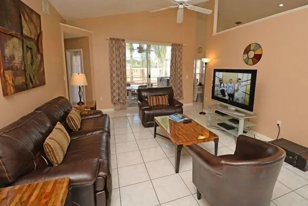 3BR 2BA Pool Home - Öne Çıkan Resim