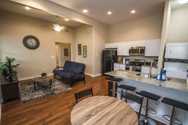 3br/2ba Remodeled Apartment Near Downtown - 1