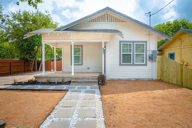 3br/2ba Remodeled House Near Downtown