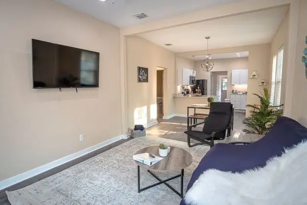 3br/2ba Remodeled House Near Downtown - İç Mekan
