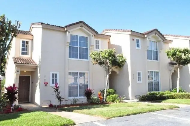 3BR 2BAroom Townhome