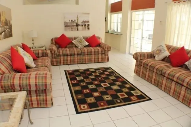 3BR 3BA Pool Home In Lindfields Reserve