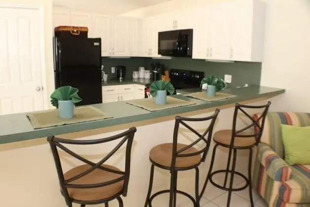 3BR 3BA Pool Home In Lindfields Reserve - Mutfak
