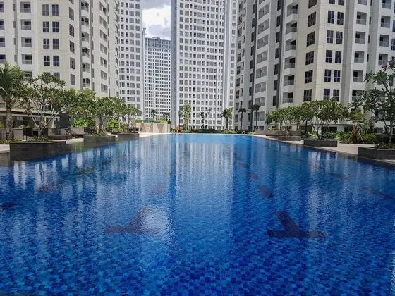 3BR Apartment with Pool View at M-Town Residence