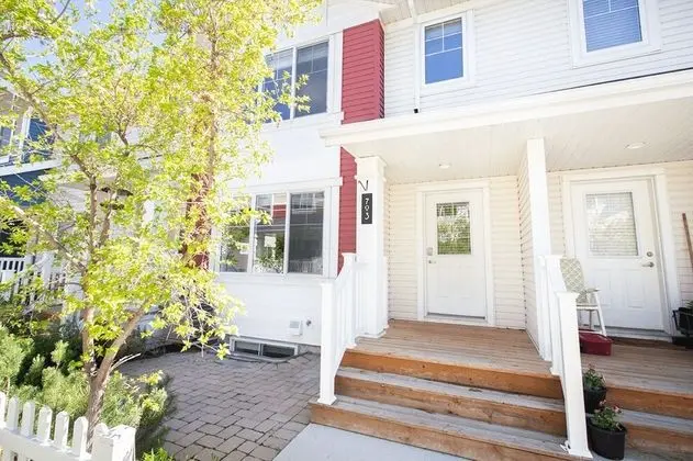 3BR Condo With Free Parking and In-suite Laundry