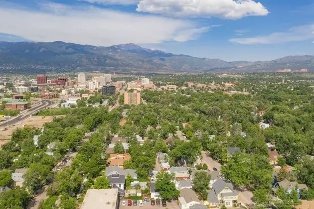 3BR Downtownolympic Training Centerfire Pit