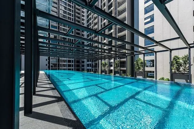 3BR Homestay with Pool View Bukit Rimau - Havuz