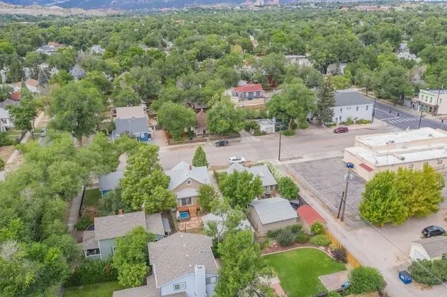 3BR Hot-tub & Dog-friendly Old Colorado City!! - İç Mekan