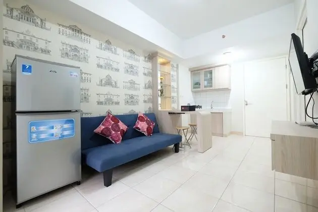 3BR near Sumarecon Mall Bekasi at The Springlake Apartment