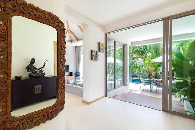 3BR Villa with Private Pool at Bangtao Beach - Lobi