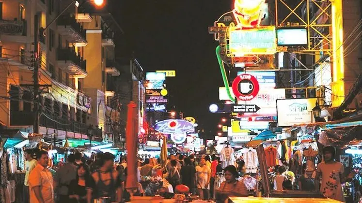 3HOWW HOSTEL AT KHAOSAN