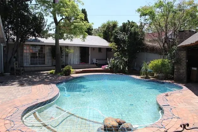 3Liebeloft Guest House - Havuz