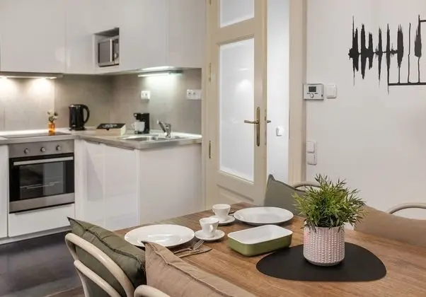 4 Arts Apartments by Prague Residences - Mutfak