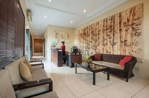 4 Bathroom Private Pool Villa near Seminyak Beach Bali - Lobi