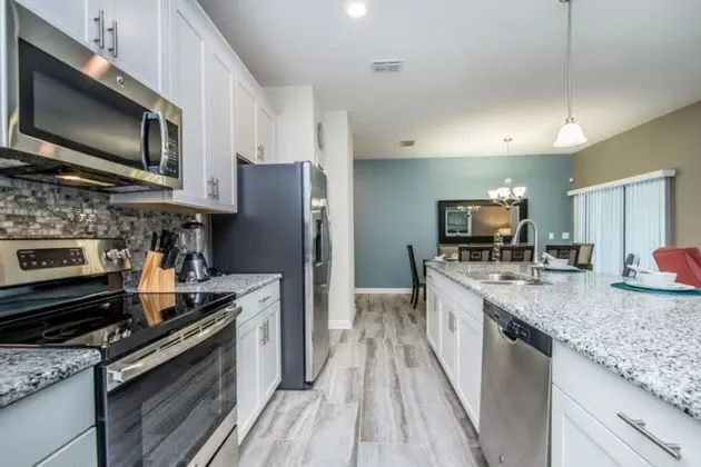4 Bed 3 Ba Champions Gate Pool Home - Mutfak