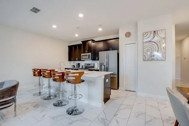 4 Bed 3 Ba Champions Gate Pool Home - Mutfak