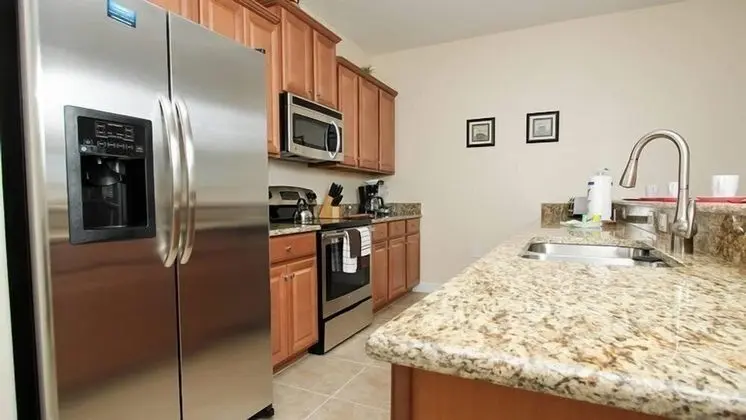 4 Bed 3 Bath Town Home In The Stunning Paradise Palms Resort - Mutfak
