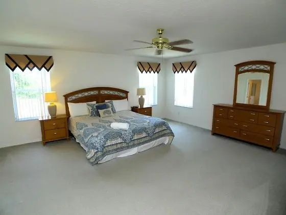 4 Bed Pool Home 253 - Oda