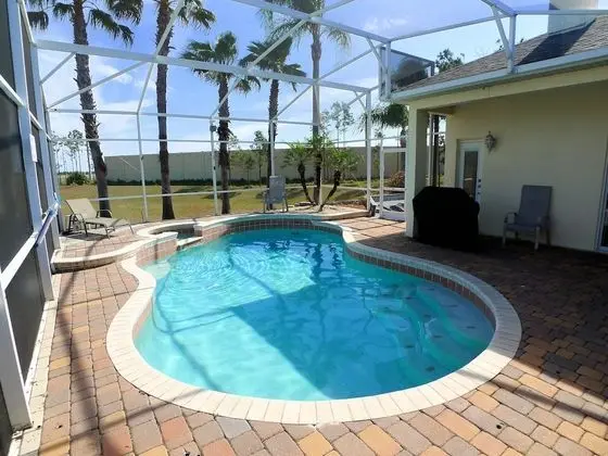 4 BED Pool Home ON Golf Community
