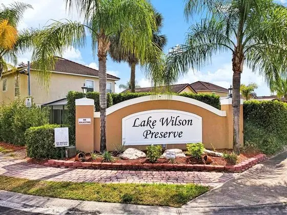 4 BED Pool Home Overlooking Reserve