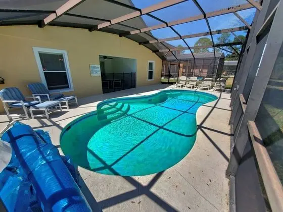 4 BED Pool Home Overlooking Reserve - Havuz