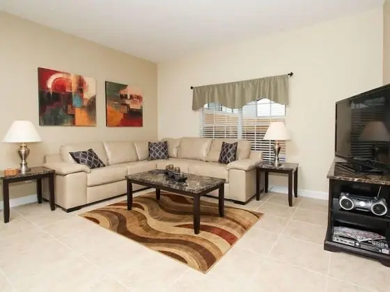 4 Bedroom 3 Bath Town Home In The Paradise Palms Resort