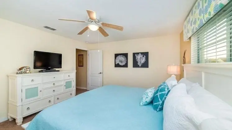 4 Bedroom 3 Bath Town Home With Pool in Paradise Palms Resort - Oda