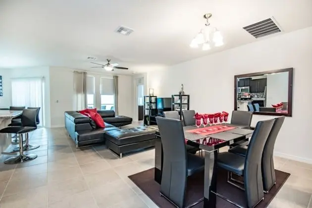 4 Bedroom 3 Bathroom Villa