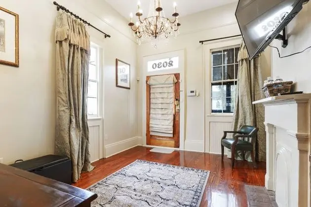 4 Bedroom 5 beds - 2030
