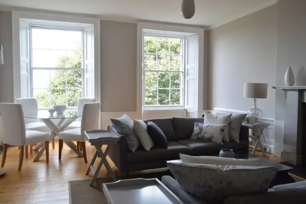 4 Bedroom Clock Tower Apartment in Central Edinburgh