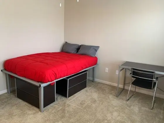 4 Bedroom Cozy House near City Attractions