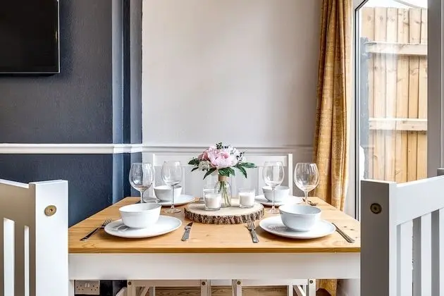 4 Bedroom House located near BHX & NEC - Oda Düzeni