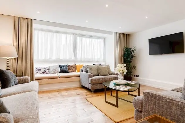 4-bedroom Villa on Marble Arch