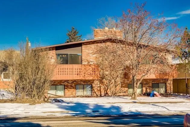 4 Bedroom Suite in Calgary