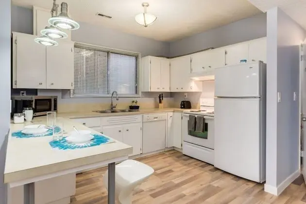 4 Bedroom Suite in Calgary - Mutfak