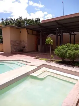 4 Bedrooms Exclusive Apartment in Jesmondin - Havuz