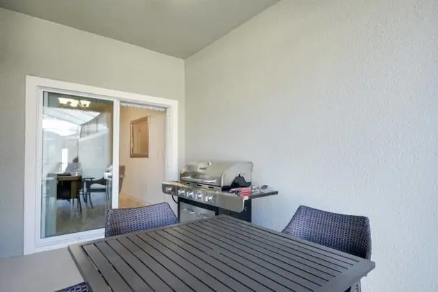 4 Bedrooms Villa - Storey Lake - Oda