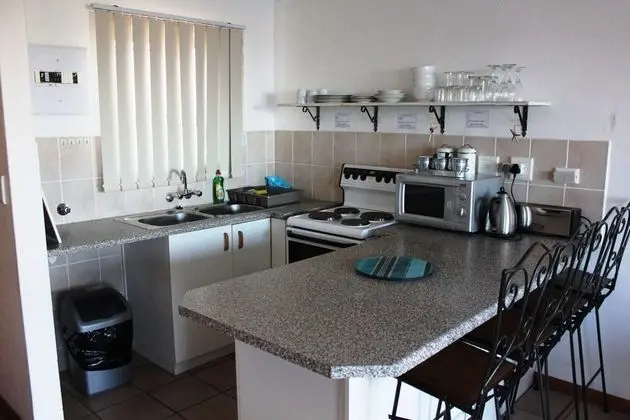 4 Birds view Self catering - Mutfak