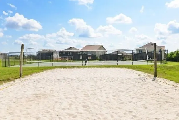 4 BR 3BA Pool Home in West Haven