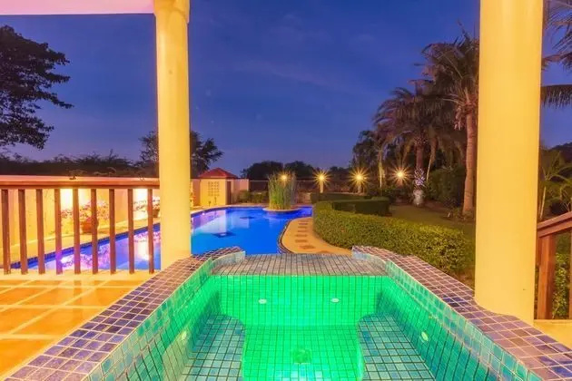 4 BR Pool Villa in Great Location - CV4 - Havuz