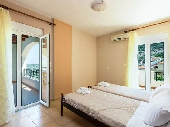 4 Indepent Villas in Bali With Pool and Seaview for Groups up to 28 Persons - Oda