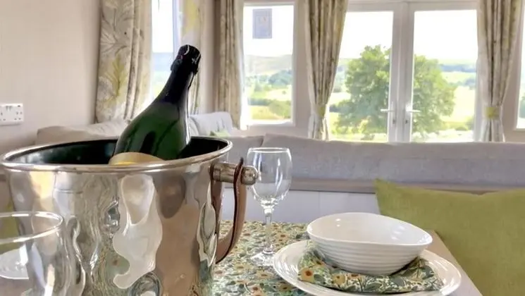 4 Lake View, Pendle View Holiday Park. Clitheroe - Mutfak