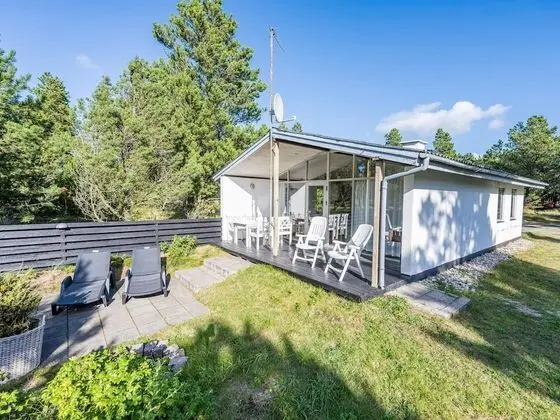 4 Person Holiday Home on a Holiday Park in Blåvand