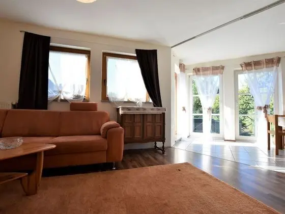 4 Room Holiday Apartment with Garden near Lake - 1