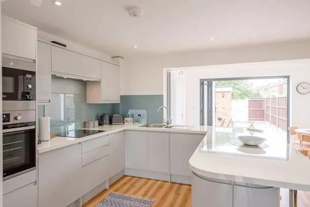 4 Sea View Walk, Pakefield