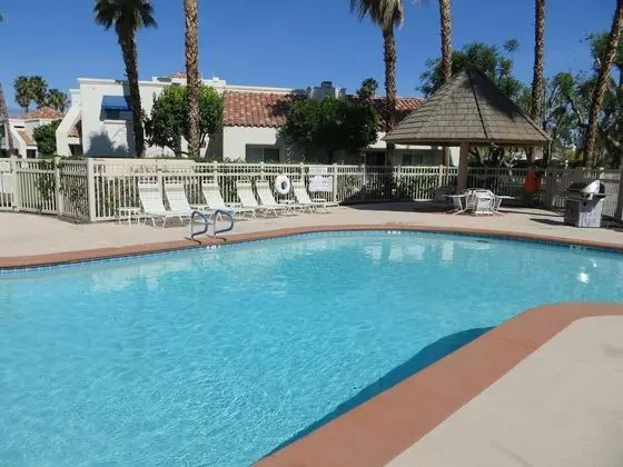4 Seasons at Desert Breezes